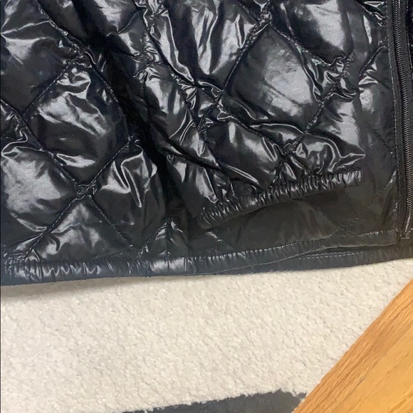 Black quilted lightweight down jacket - Picture 6 of 6